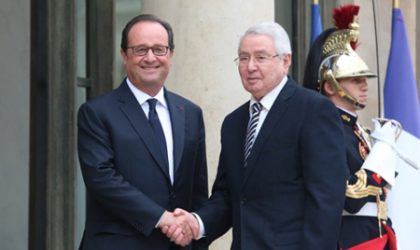 Abdelkader Bensalah s’entretient avec François Hollande à Paris